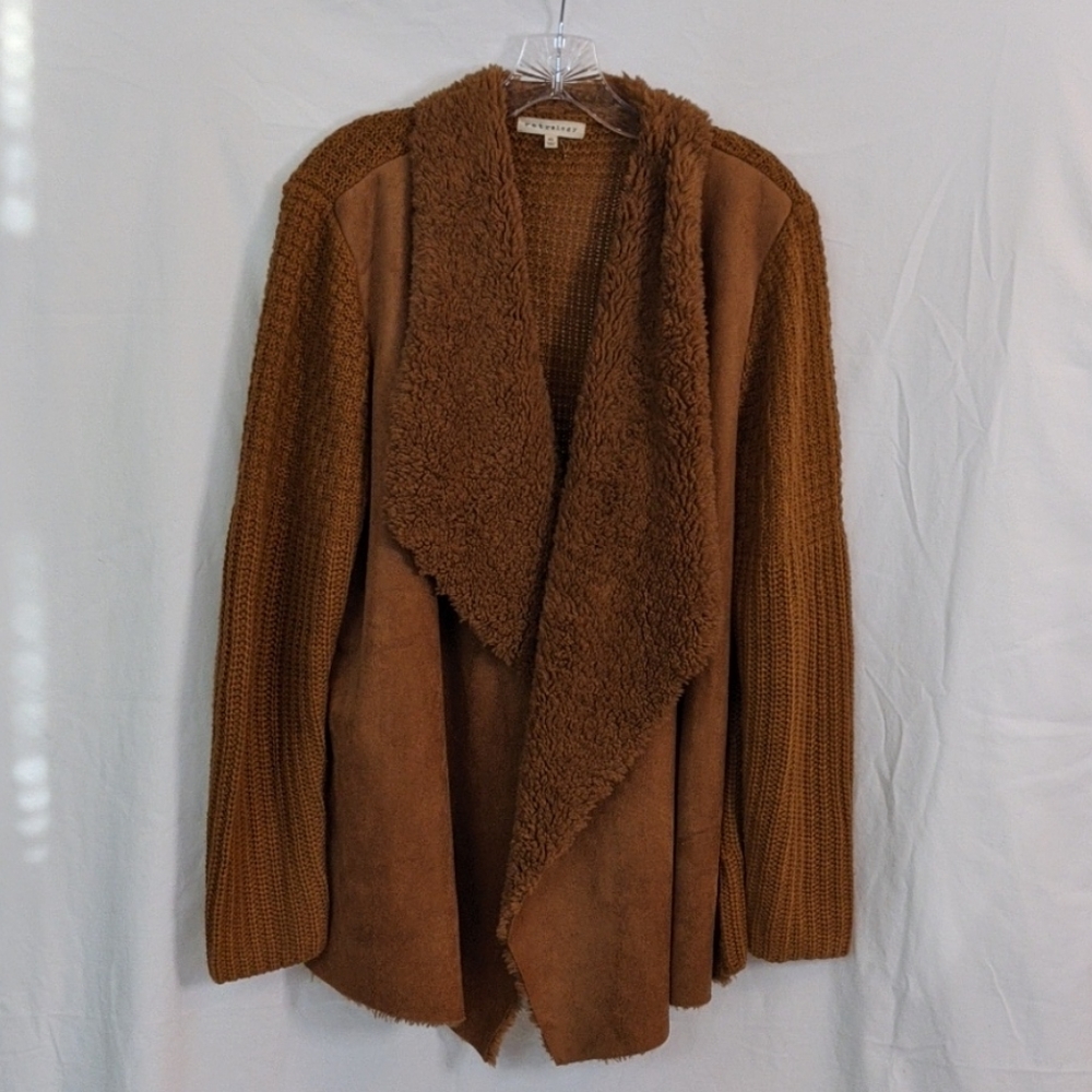 Retrology women’s sweater with fleece collar